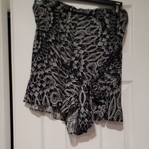 City Chic Black and White Patterned Women’s Shorts